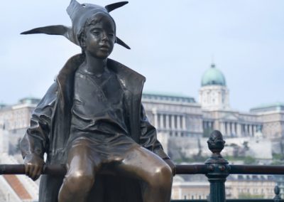 Budapest-Little-Princess-Statue